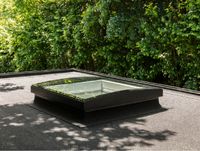 VELUX de cubierta plana con cúpula de cristal curvo para azotea o terraza