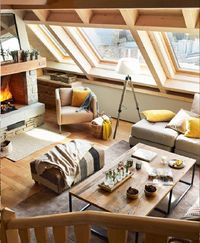 Ventana VELUX barnizada en su color Ventana VELUX barnizada en su color